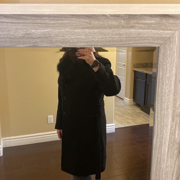 Black womens jacket with faux fur collar - Picture 5 of 9